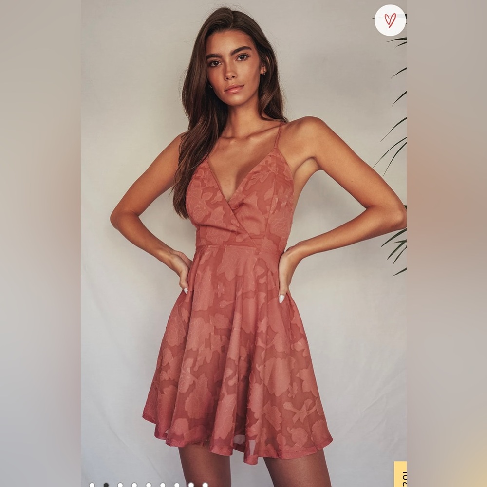 NWT size M  Lulu’s Rose Pink Burnout Floral Skater Dress!